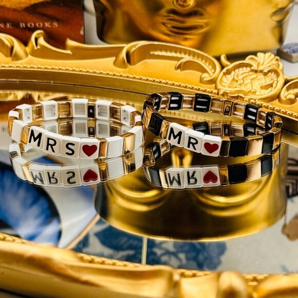 🆕 ROXANNE ASSOULIN 🧿 NWOT Mr & Mrs Set Of Two Enamel And Gold-Tone Bracelets - Picture 7 of 14